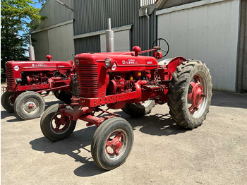 Tractor McCORMICK