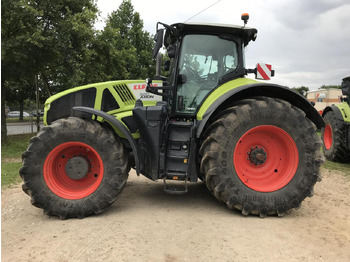 Tractor CLAAS Axion 920