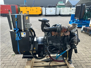 Generador industriale Iveco FPT NEF45 SM1A.A0 Stamford 60 kVA generatorset: foto 2 Generador industriale Iveco FPT NEF45 SM1A.A0 Stamford 60 kVA generatorset: foto 2