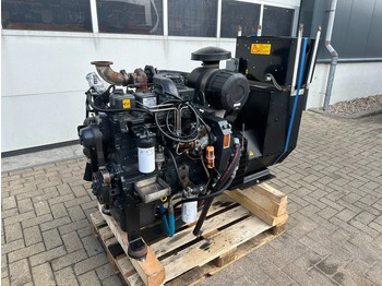 Generador industriale Iveco FPT NEF45 SM1A.A0 Stamford 60 kVA generatorset: foto 3 Generador industriale Iveco FPT NEF45 SM1A.A0 Stamford 60 kVA generatorset: foto 3