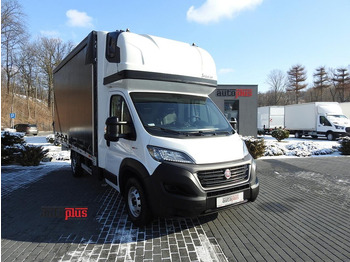Furgoneta con caja de lona FIAT Ducato