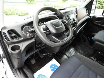 Volquete furgoneta Iveco DAILY 35C14 WYWROTKA PODWÓJNA KABINA DOKA 6 MIEJSC TEMPOMAT BLIŹ: foto 2 Volquete furgoneta Iveco DAILY 35C14 WYWROTKA PODWÓJNA KABINA DOKA 6 MIEJSC TEMPOMAT BLIŹ: foto 2