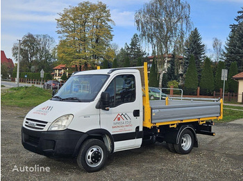 Volquete furgoneta IVECO Daily 35C15