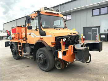 Vehículo municipal UNIMOG
