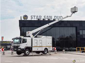 Camión con plataforma elevadora