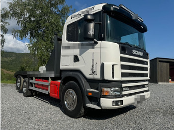 Camión portavehículos SCANIA 164