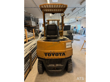 Carretilla elevadora eléctrica Toyota 3FB25: foto 5 Carretilla elevadora eléctrica Toyota 3FB25: foto 5