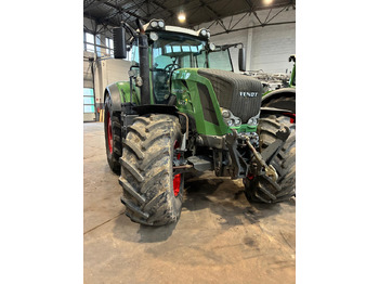 Tractor FENDT 828 Vario