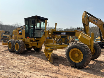Grader CATERPILLAR 140H