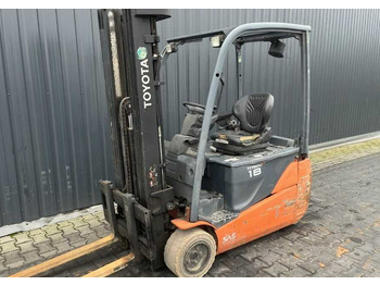 Carretilla elevadora eléctrica TOYOTA