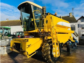 Cosechadora de granos nuevo New Holland TC 54: foto 2