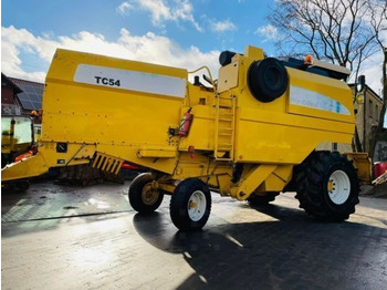 Cosechadora de granos nuevo New Holland TC 54: foto 4