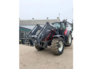 Tractor VALTRA T174