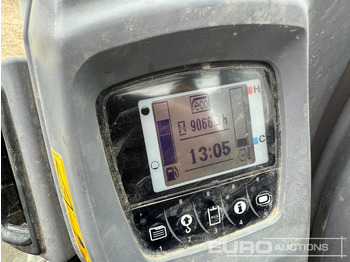 Miniexcavadora 2015 Kubota KX080-4: foto 5