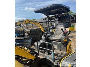 Miniexcavadora NEW HOLLAND