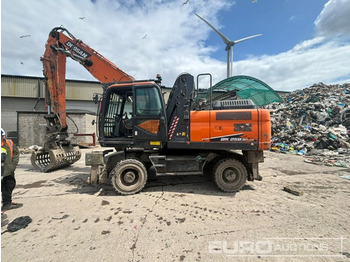 Excavadora de ruedas DOOSAN