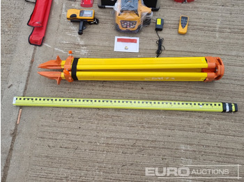 Equipo de construcción Unused 2025 Captok Laser Level, Self-Leveling Rotary Laser Level, Receiver, Tripod, Grade Rod: foto 3