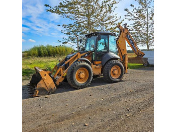 Retroexcavadora CASE 695