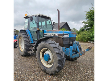 Tractor FORD