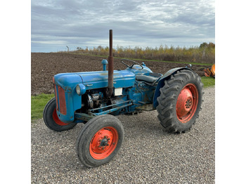Tractor Ford Dexta T3: foto 2