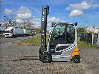 Carretilla elevadora eléctrica STILL RX60