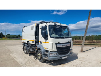Barredora vial DAF LF 220