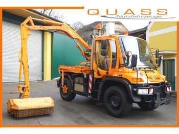 Vehículo municipal UNIMOG U400