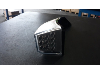 Luz direccional VOLVO