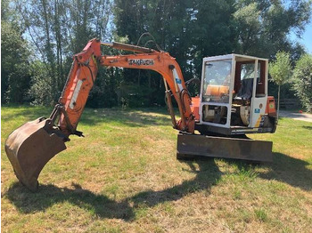 Excavadora de cadenas TAKEUCHI