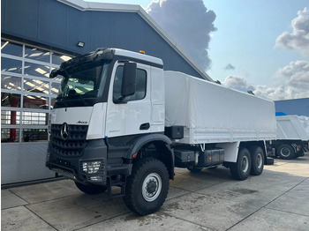 Camión lona MERCEDES-BENZ Arocs