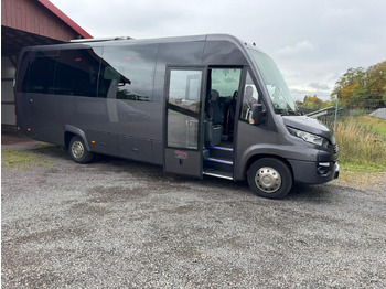 Minibús IVECO Daily 70c18