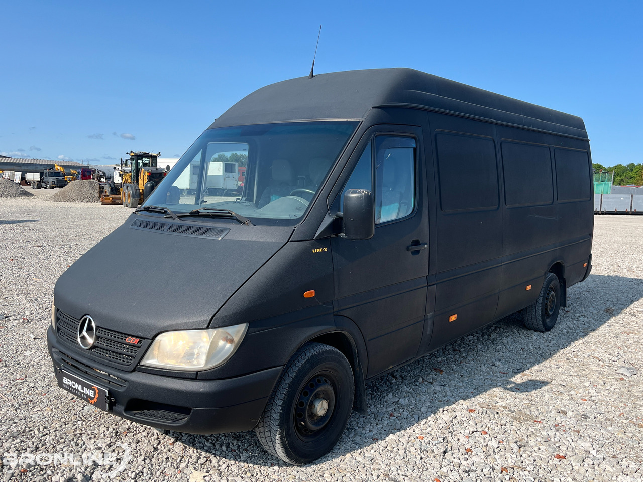 2004 Mercedes-Benz Sprinter 313 CDI 2.2d 95kW - Furgón: foto 1 2004 Mercedes-Benz Sprinter 313 CDI 2.2d 95kW - Furgón: foto 1