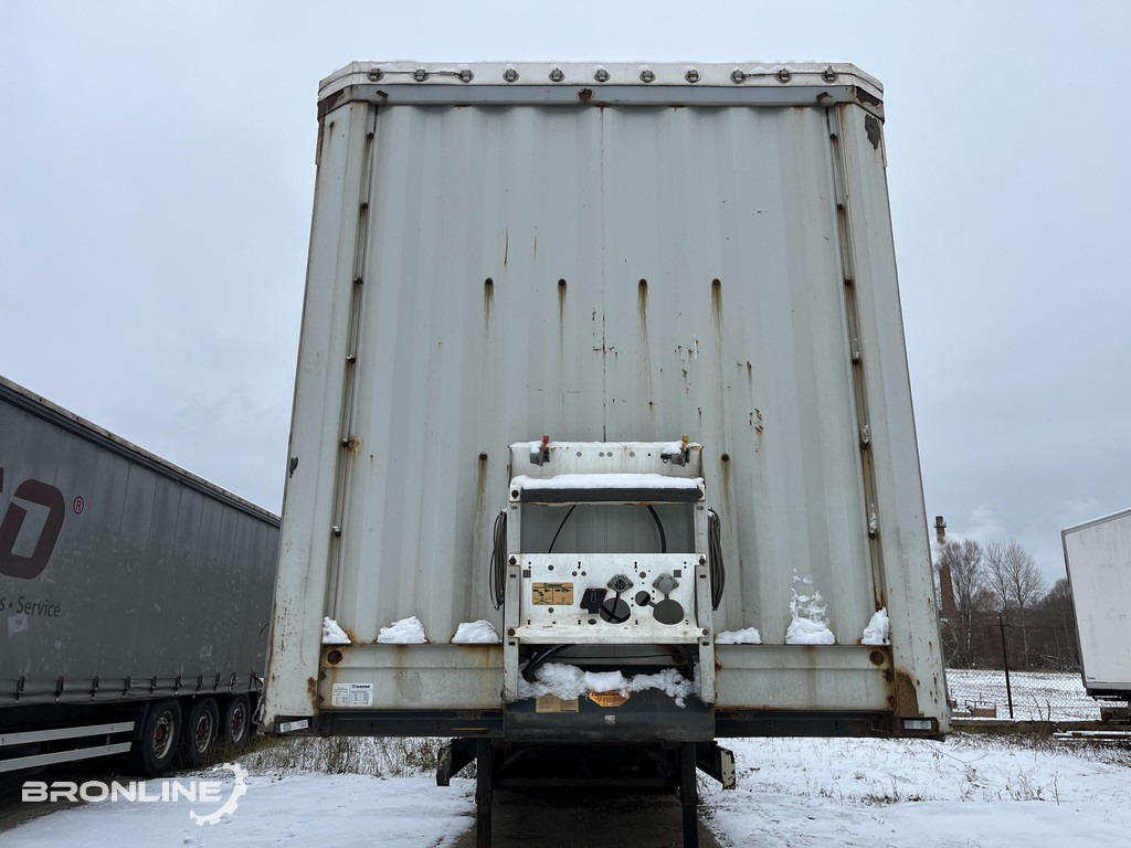 2006 KRONE SDP 27ELB2-CS curtain side semi-trailer - Semirremolque lona: foto 4 2006 KRONE SDP 27ELB2-CS curtain side semi-trailer - Semirremolque lona: foto 4