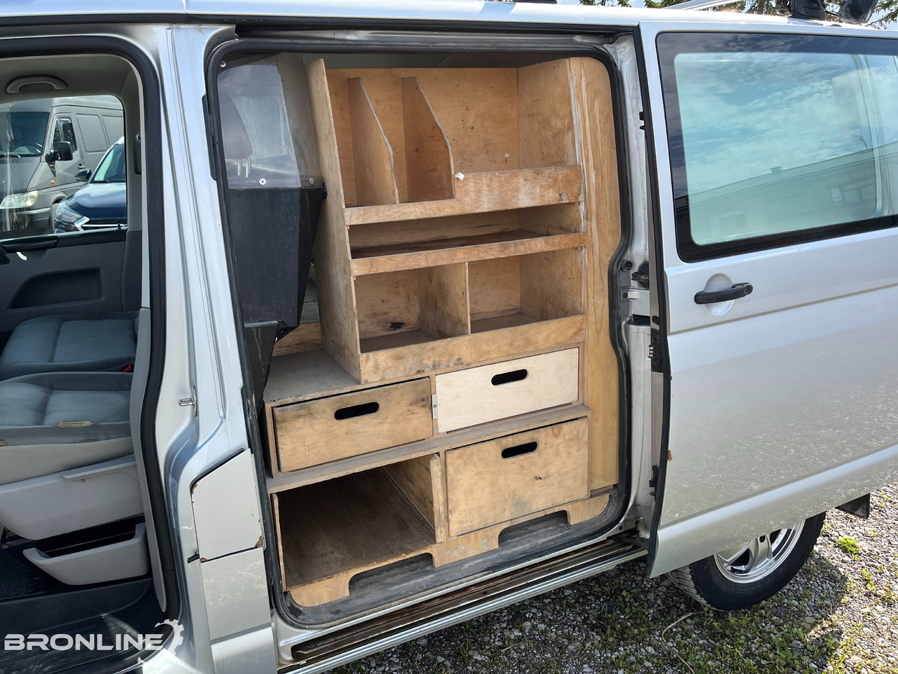 Furgoneta pequeña 2015 Volkswagen Transporter 4X4 N1: foto 18 Furgoneta pequeña 2015 Volkswagen Transporter 4X4 N1: foto 18