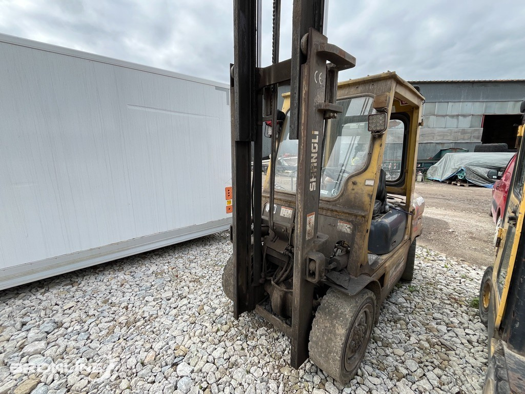 Tõstuk Shangli CPCD35SA-W2 - Carretilla elevadora diésel: foto 5 Tõstuk Shangli CPCD35SA-W2 - Carretilla elevadora diésel: foto 5