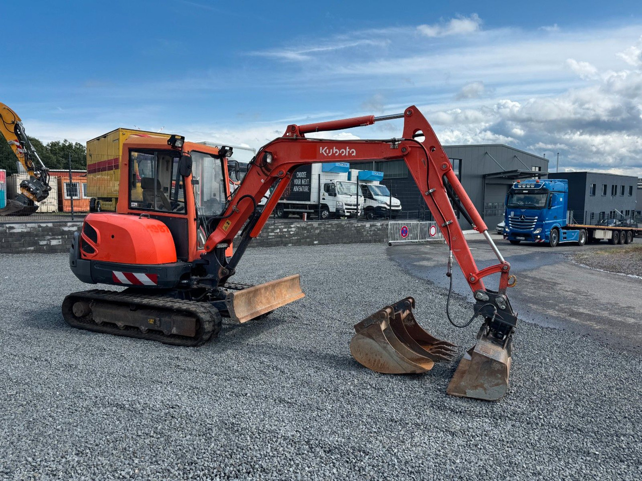 Kubota KX 121-3a KX121 Minibagger Monoausleger 3xLöffel - Miniexcavadora: foto 4 Kubota KX 121-3a KX121 Minibagger Monoausleger 3xLöffel - Miniexcavadora: foto 4