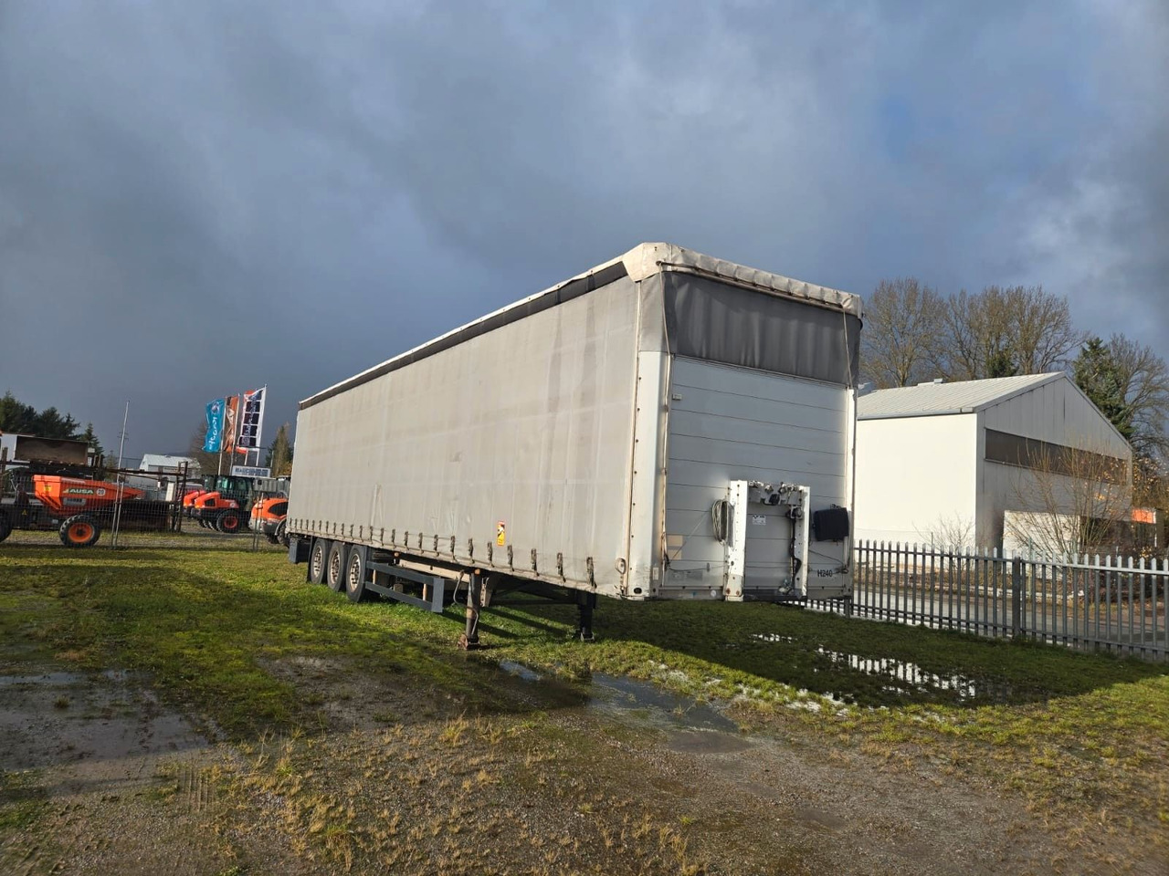 Schmitz Cargobull SCS 24/L - 13.62 EB Pritsche + Plane - Semirremolque lona: foto 1 Schmitz Cargobull SCS 24/L - 13.62 EB Pritsche + Plane - Semirremolque lona: foto 1