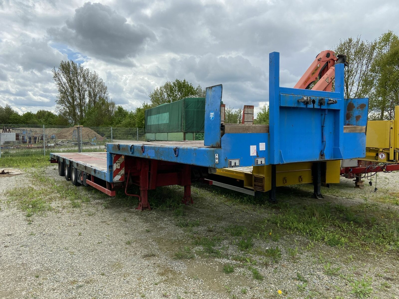 3 Achs Satteltieflader Platofür Fertigteile ode - Semirremolque góndola rebajadas: foto 1 3 Achs Satteltieflader Platofür Fertigteile ode - Semirremolque góndola rebajadas: foto 1