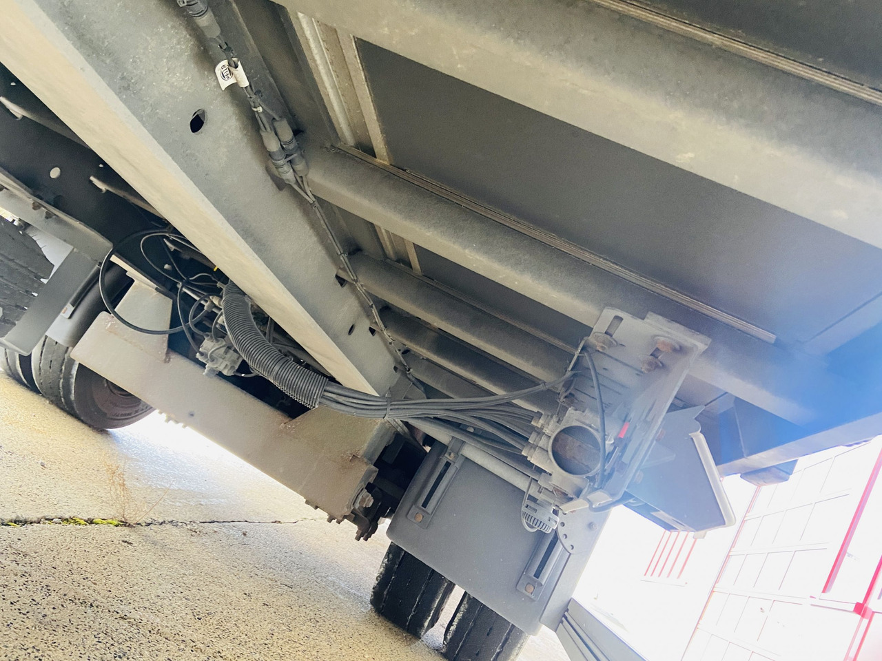 Ackermann Z-KA-F10.5/7,6 1 Achs Planenanhänger 10,5 t GG - Remolque caja cerrada: foto 2 Ackermann Z-KA-F10.5/7,6 1 Achs Planenanhänger 10,5 t GG - Remolque caja cerrada: foto 2