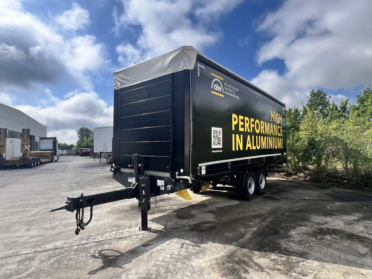 Fliegl 13,5 t Tandemplanenanhänger, neuwertig - Remolque con toldo: foto 4 Fliegl 13,5 t Tandemplanenanhänger, neuwertig - Remolque con toldo: foto 4