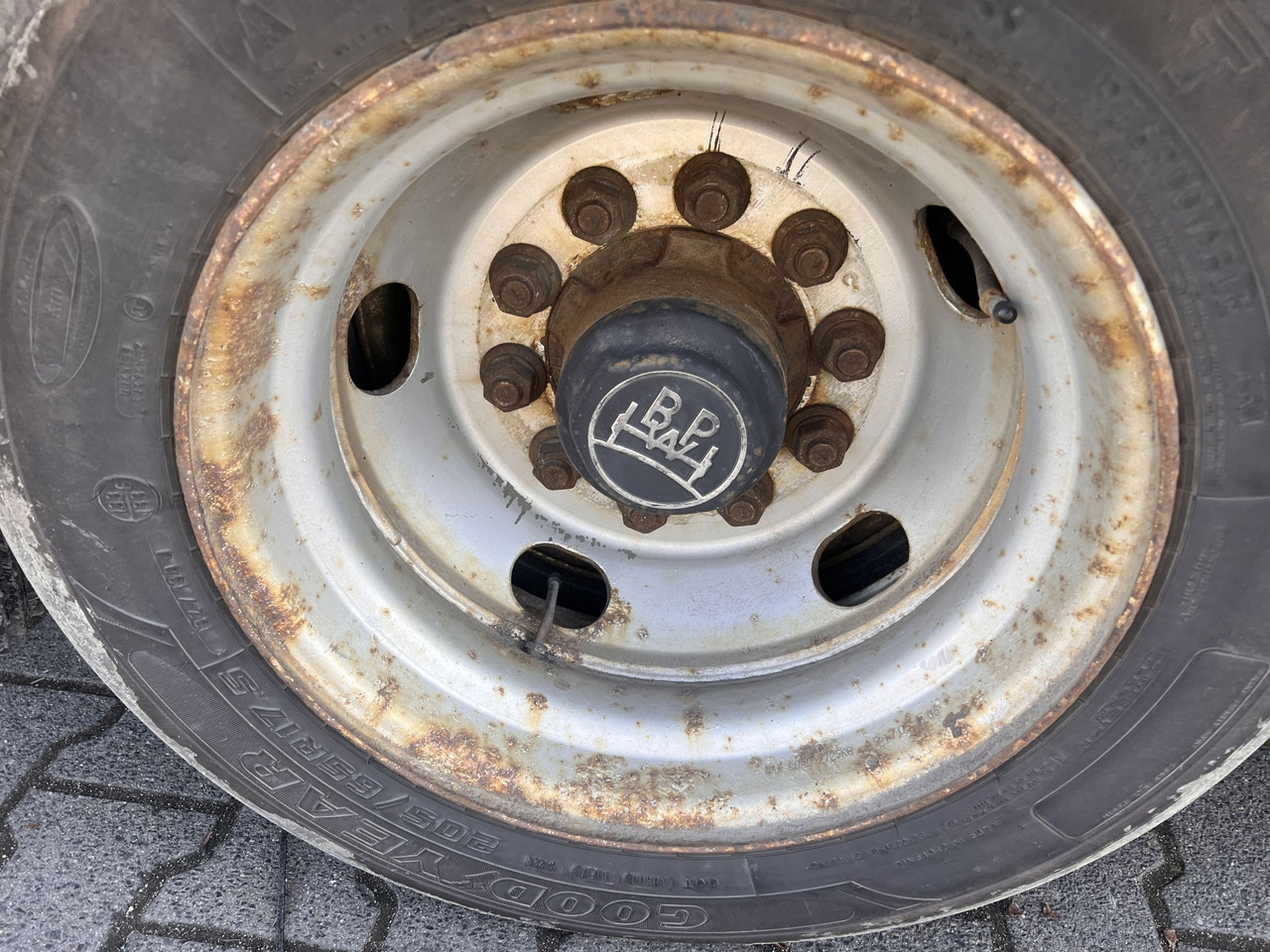 Remolque góndola rebajadas para transporte de equipos pesados Humbaur HBTZ 136224 TA-BS 13,6 t Tandemtieflader: foto 7 Remolque góndola rebajadas para transporte de equipos pesados Humbaur HBTZ 136224 TA-BS 13,6 t Tandemtieflader: foto 7