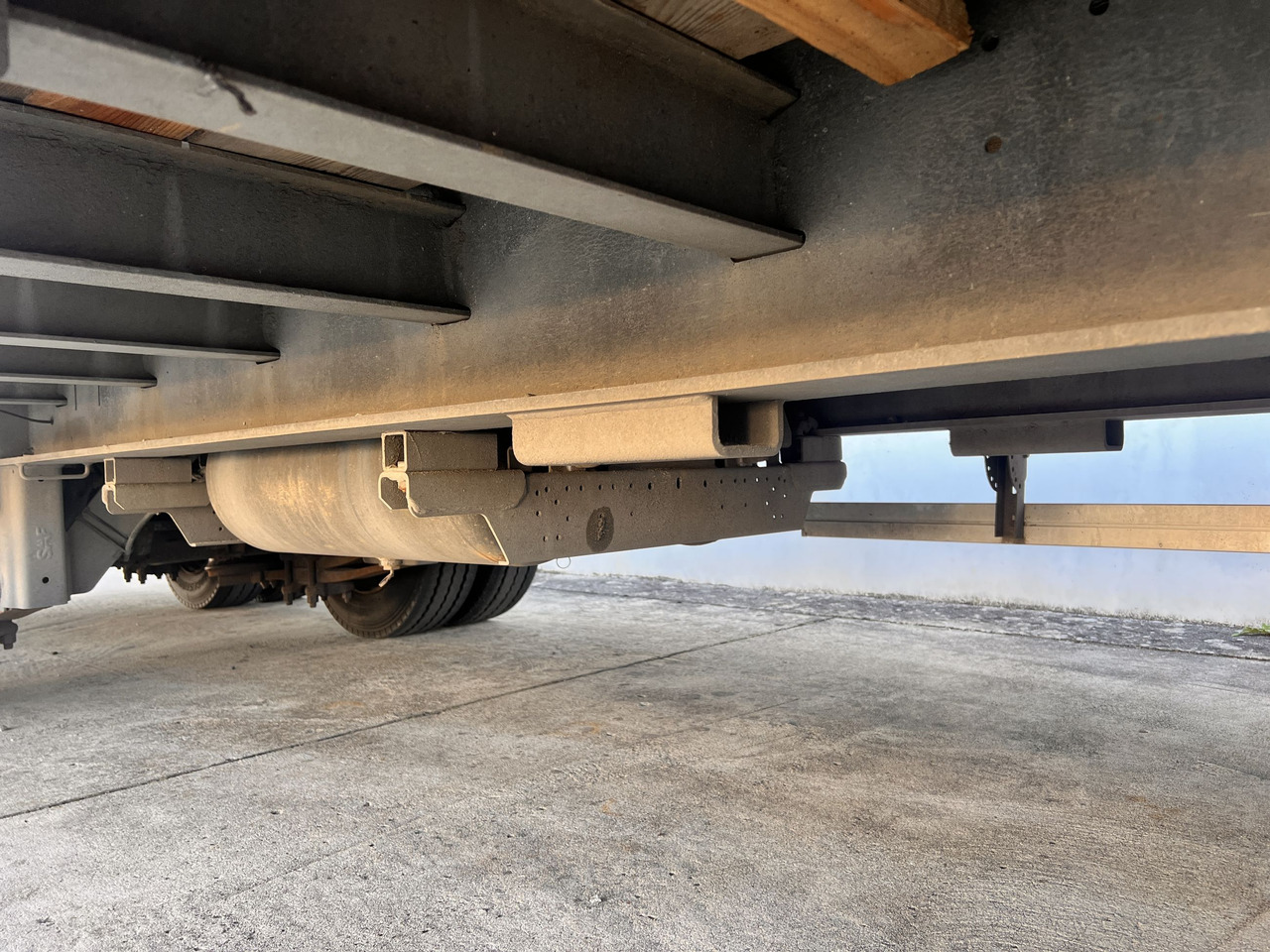 Humbaur HTD 30 3 Achs Tiefladeranhänger, verzinkt - Remolque góndola rebajadas: foto 5 Humbaur HTD 30 3 Achs Tiefladeranhänger, verzinkt - Remolque góndola rebajadas: foto 5