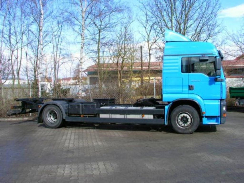 MAN 18.410 TGA2 Achs BDF- LKW - Camión portacontenedore/ Intercambiable: foto 5 MAN 18.410 TGA2 Achs BDF- LKW - Camión portacontenedore/ Intercambiable: foto 5