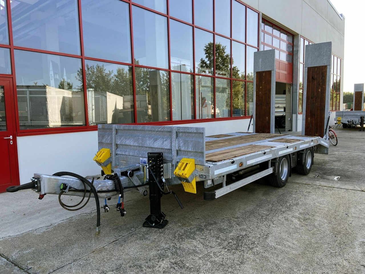 Möslein 21 t Tandemtieflader, hydr. Rampen, NEU - Remolque góndola rebajadas: foto 5 Möslein 21 t Tandemtieflader, hydr. Rampen, NEU - Remolque góndola rebajadas: foto 5
