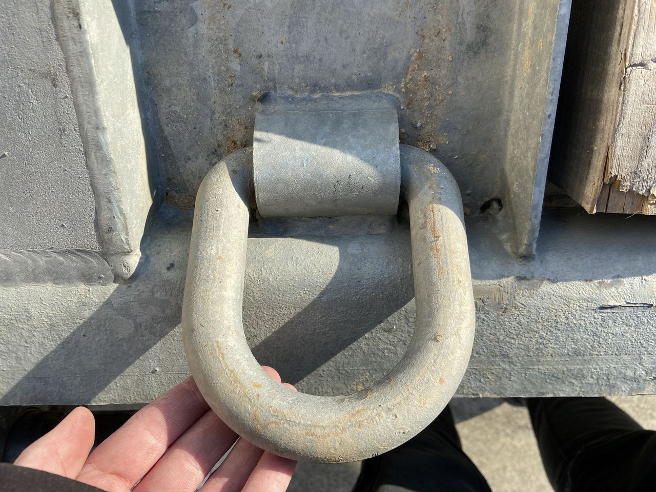 Möslein Neuwertig 3 Achs Tieflader 8,10 m Ladefläche - Remolque góndola rebajadas: foto 5 Möslein Neuwertig 3 Achs Tieflader 8,10 m Ladefläche - Remolque góndola rebajadas: foto 5