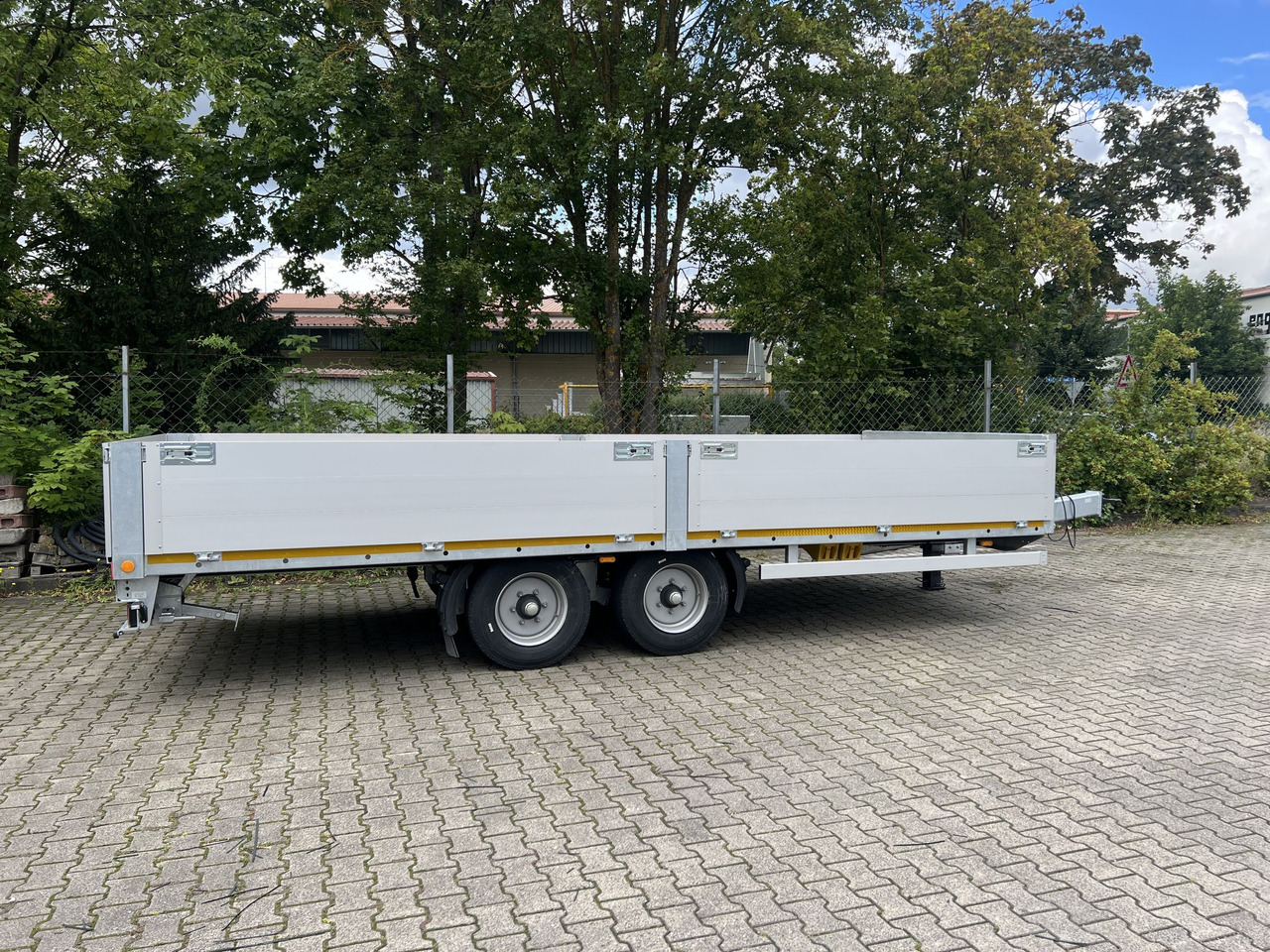 Möslein THT 11- G 7,2 Tandem- Pritschenanhänger- Tieflader - Remolque caja abierta: foto 3 Möslein THT 11- G 7,2 Tandem- Pritschenanhänger- Tieflader - Remolque caja abierta: foto 3