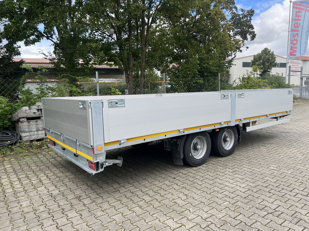 Möslein THT 11- G 7,2 Tandem- Pritschenanhänger- Tieflader - Remolque caja abierta: foto 4 Möslein THT 11- G 7,2 Tandem- Pritschenanhänger- Tieflader - Remolque caja abierta: foto 4