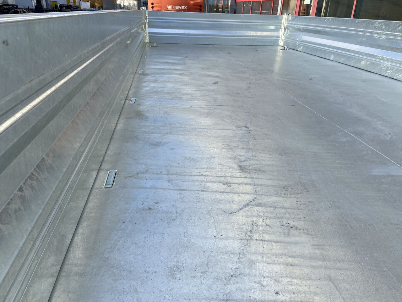 Möslein TTD 11 Breite Reifen Kipper Tieflader, Breite Reifen-- Neufahrzeug -- - Remolque volquete: foto 2 Möslein TTD 11 Breite Reifen Kipper Tieflader, Breite Reifen-- Neufahrzeug -- - Remolque volquete: foto 2