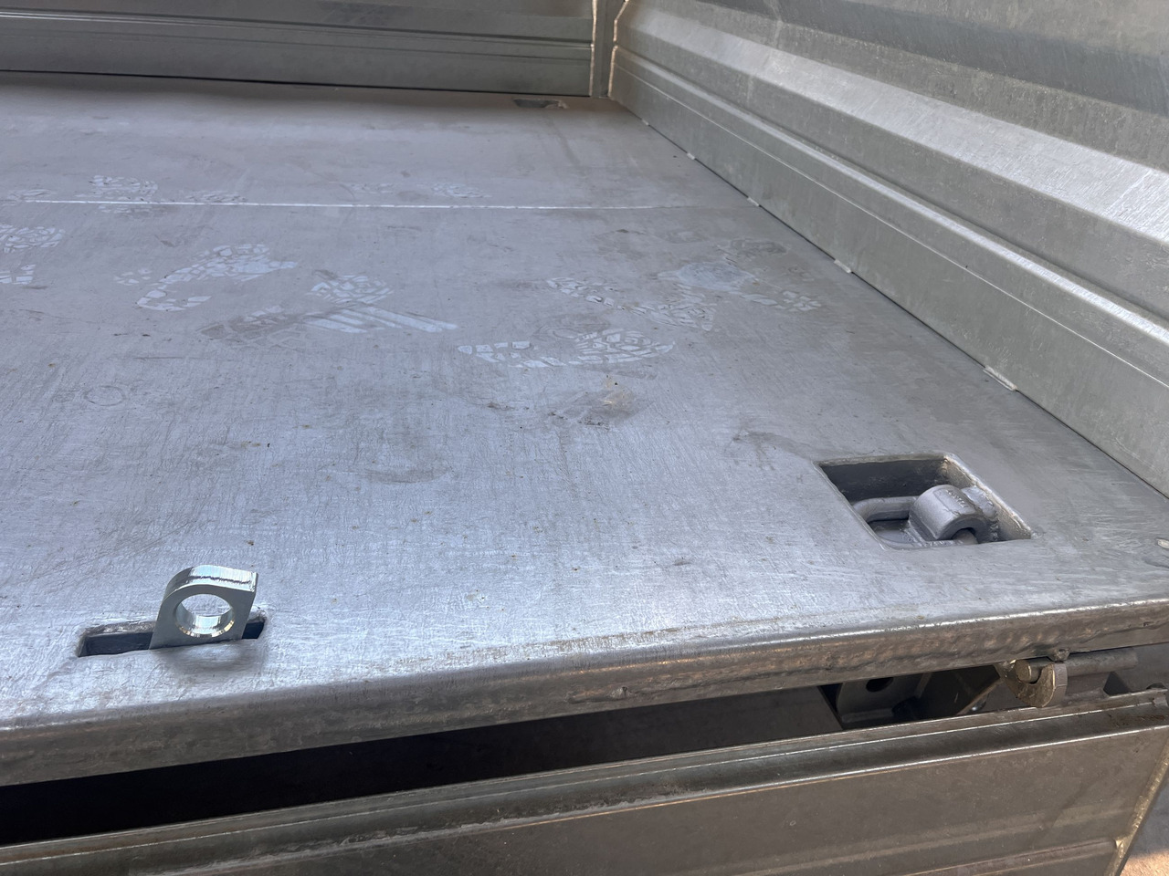 Möslein TTD 14 Schwebheim 14 t Tandemkipper Tieflader Breite Reifen-- Neufahrzeug -- - Remolque volquete: foto 3 Möslein TTD 14 Schwebheim 14 t Tandemkipper Tieflader Breite Reifen-- Neufahrzeug -- - Remolque volquete: foto 3