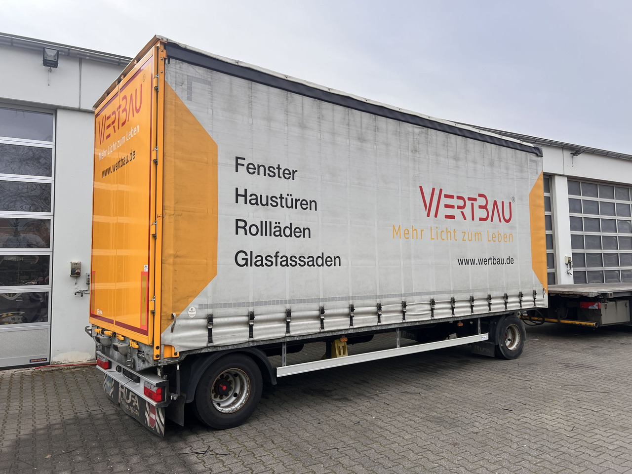 RUFA DHC 18-22 2 Achs Jumbo- Planenanhänger - Remolque con toldo: foto 3 RUFA DHC 18-22 2 Achs Jumbo- Planenanhänger - Remolque con toldo: foto 3